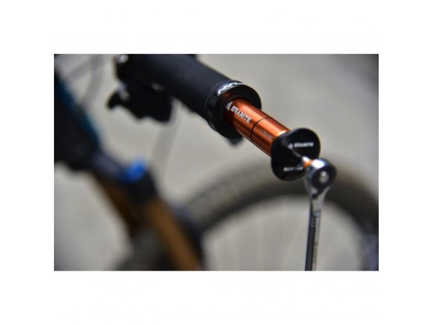 Adaptateurs de valve et accessoires (24 pièces) - Vélo - Aiguilles à boule  - Pratique