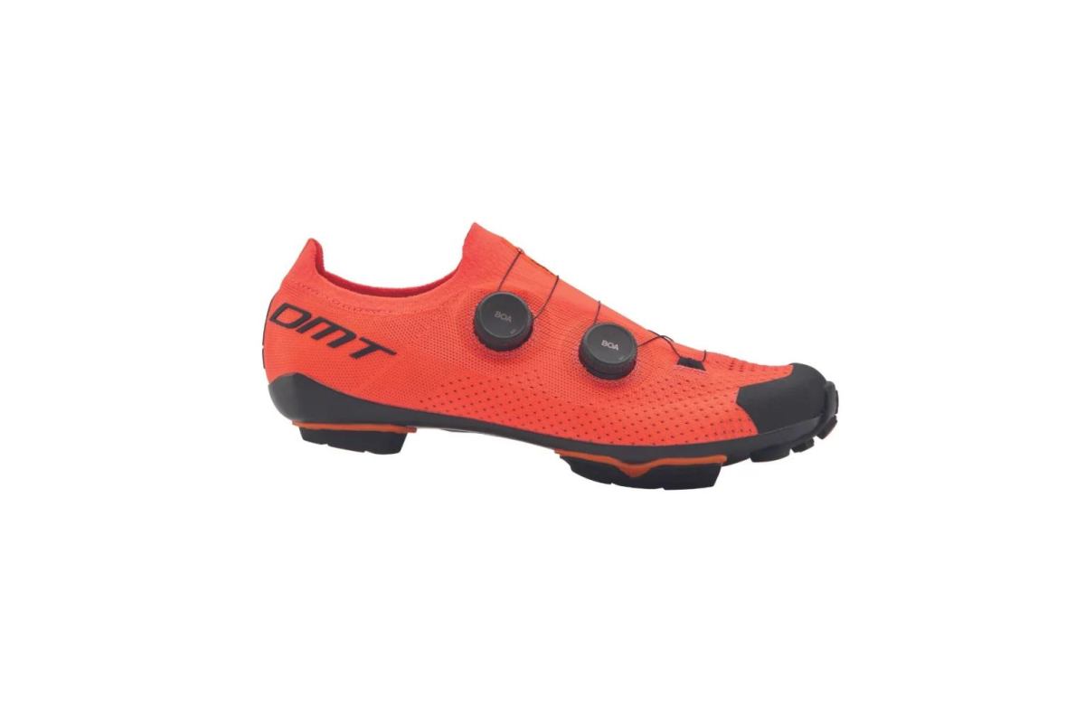 DMT KM0 CORAL/BLACK