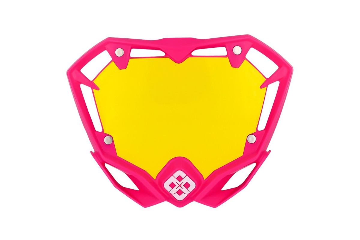 3_plaque-pride-air-mini